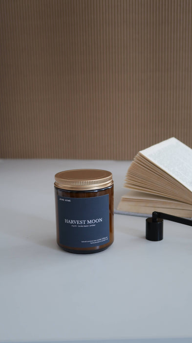 JEUNE HOME - The Lodge- scented candle in amber jar 200g